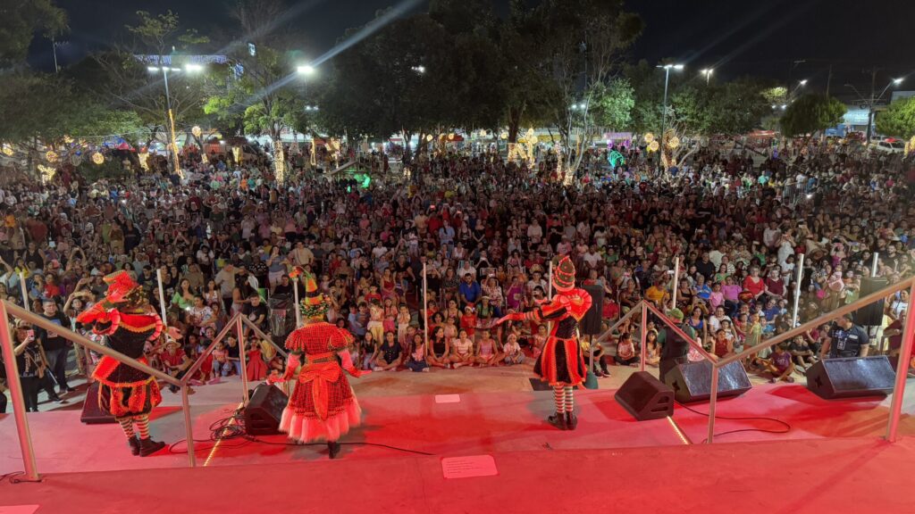 Cantata-de-Natal-Broadway-Show-14.12.24-Jesiel-Braga-75-scaled-1-1024x576 Cantata Natalina reúne 30 mil pessoas na Praça Santuário de Fátima para comemorar o Natal